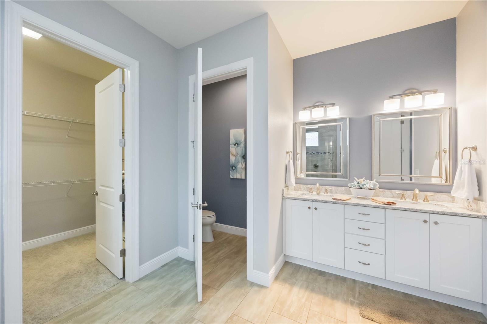 Image 41 of 91 For 23889 Waverly Circle