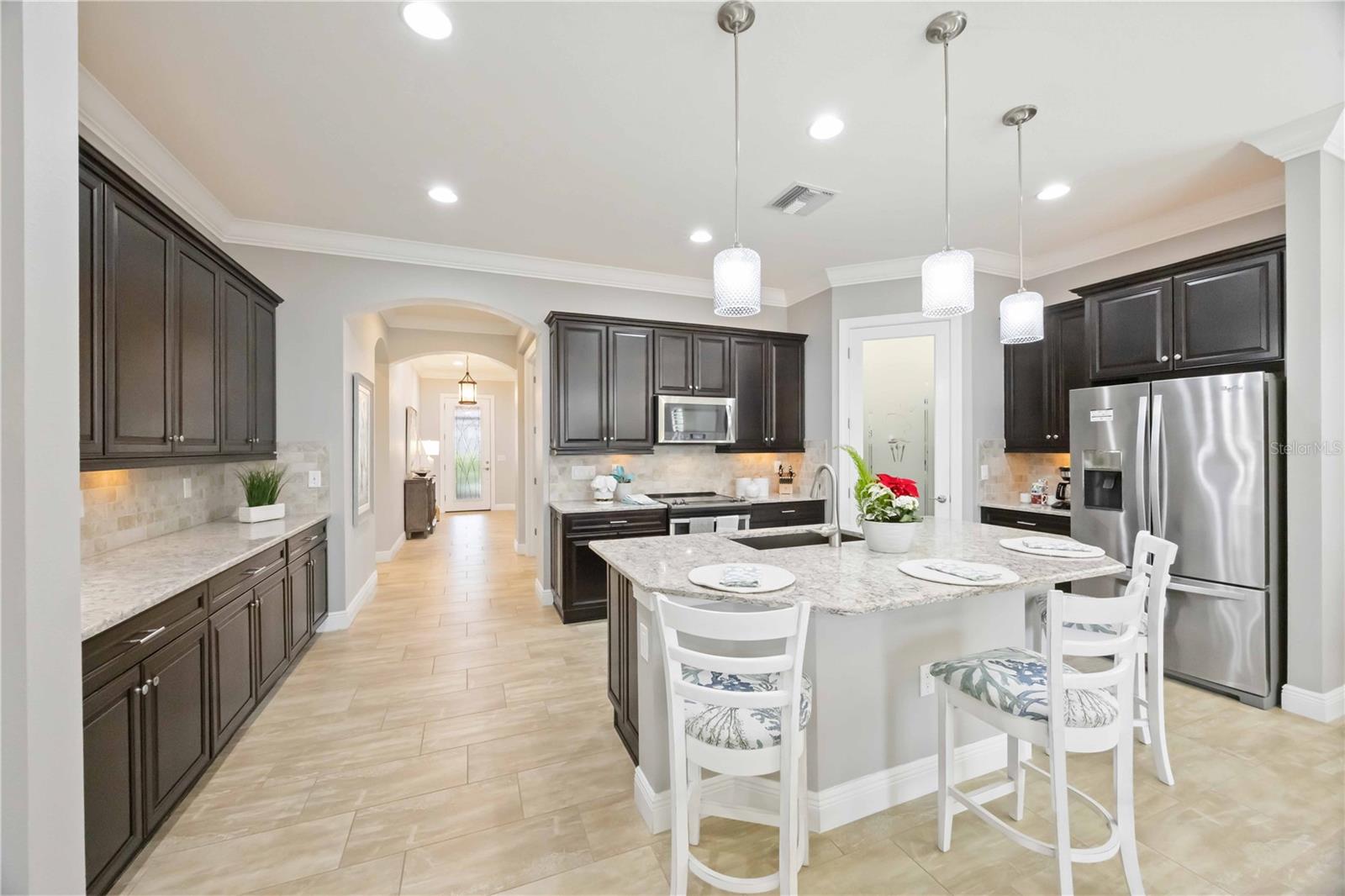 Image 8 of 91 For 23889 Waverly Circle