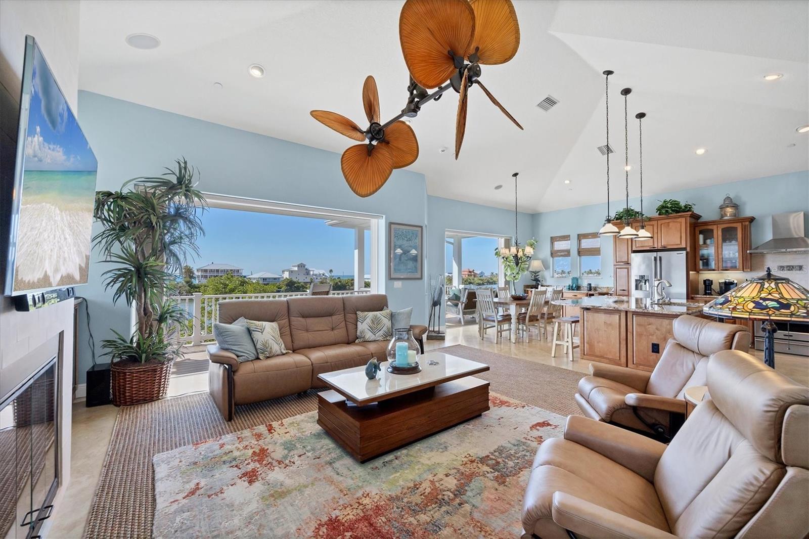 Image 10 of 66 For 121 Bocilla Drive