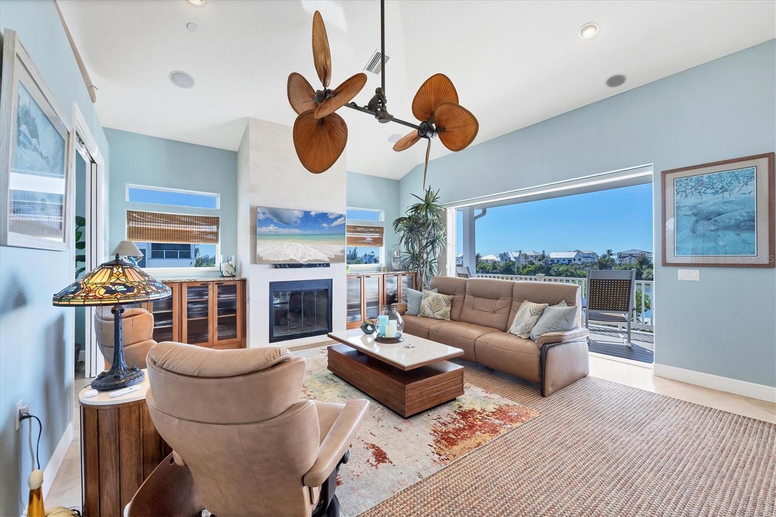 Image 12 of 66 For 121 Bocilla Drive