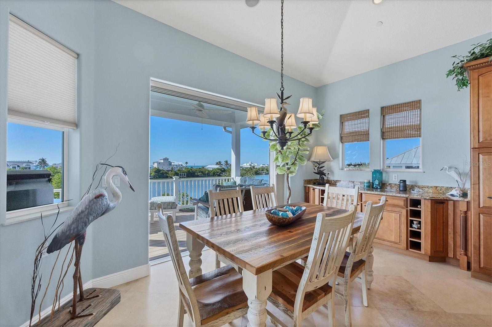 Image 21 of 66 For 121 Bocilla Drive