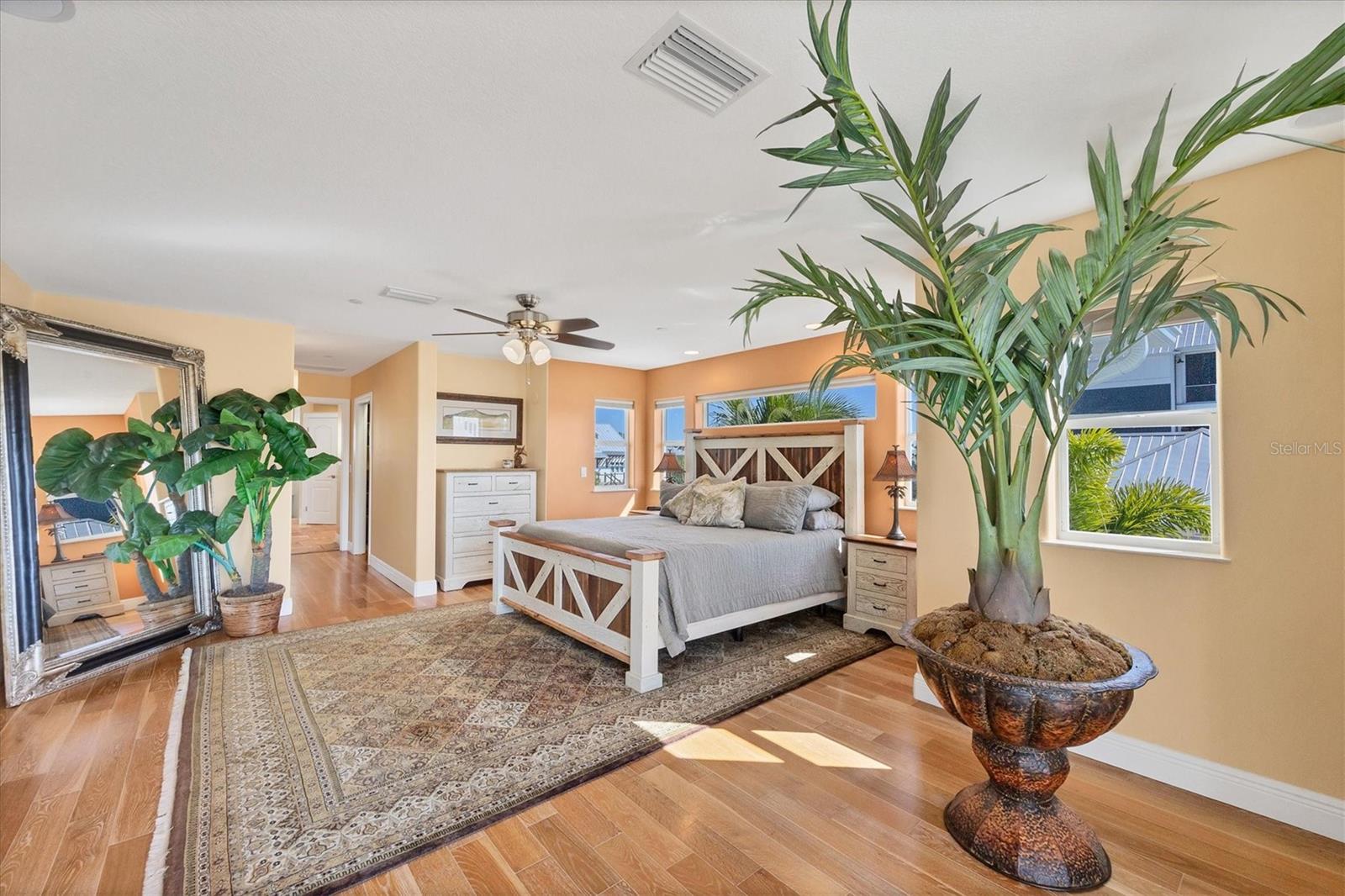 Image 25 of 66 For 121 Bocilla Drive