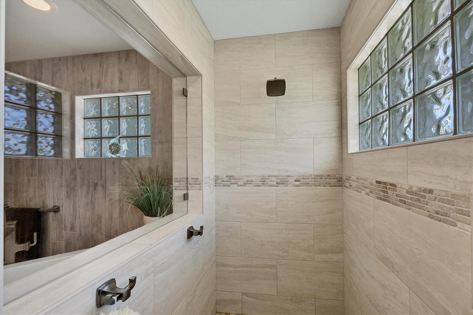 Image 27 of 66 For 121 Bocilla Drive