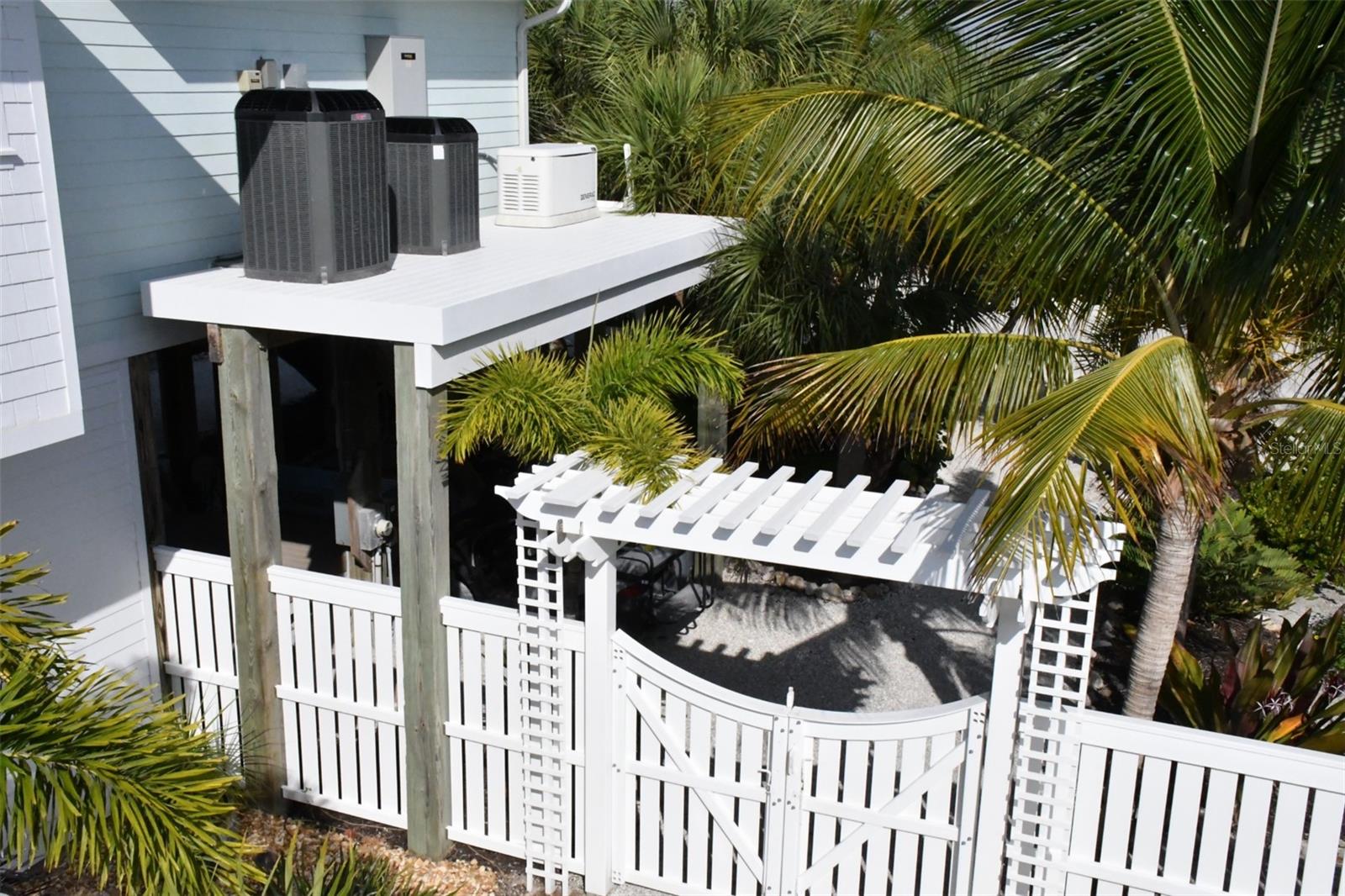 Image 42 of 66 For 121 Bocilla Drive