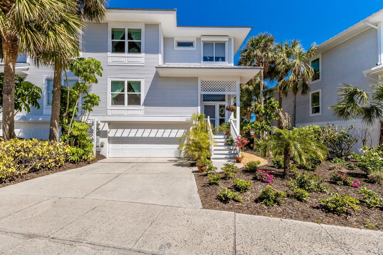 Image 25 of 74 For 815 Harbor Drive