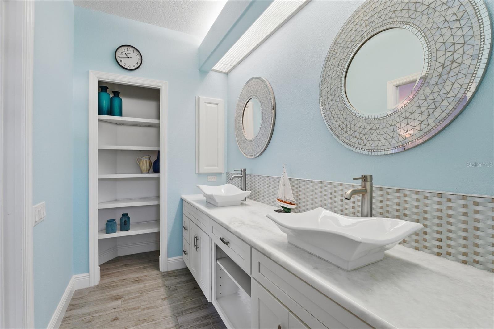 Image 54 of 100 For 3121 Rivershore Lane