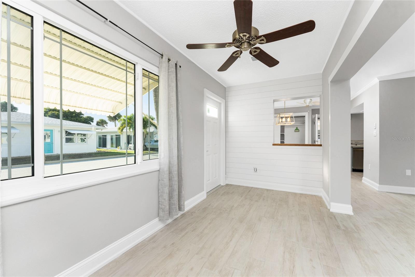 Image 12 of 50 For 1977 Beach Road 73