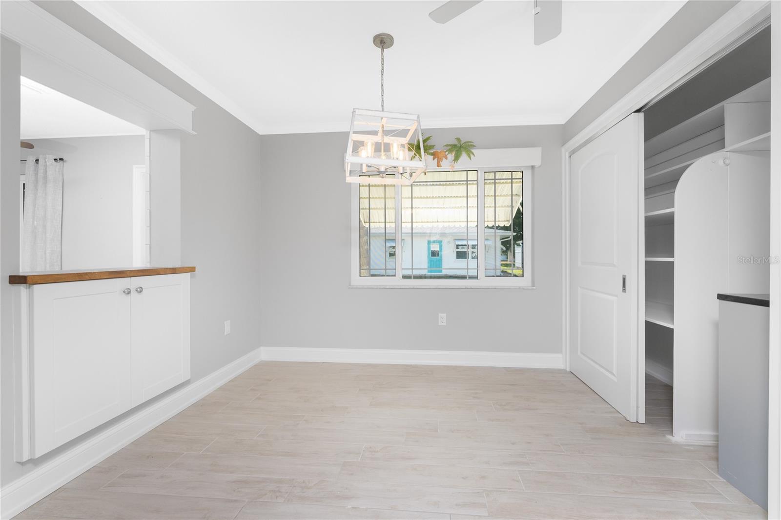 Image 15 of 50 For 1977 Beach Road 73