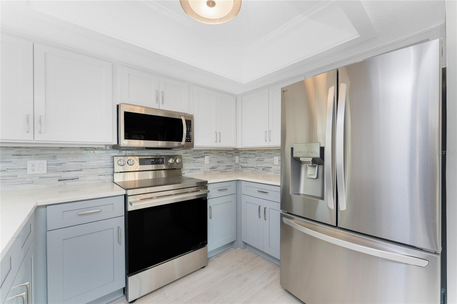 Image 21 of 50 For 1977 Beach Road 73