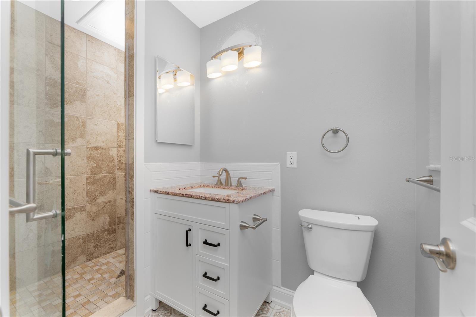 Image 29 of 50 For 1977 Beach Road 73