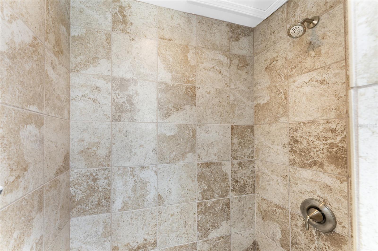 Image 31 of 50 For 1977 Beach Road 73