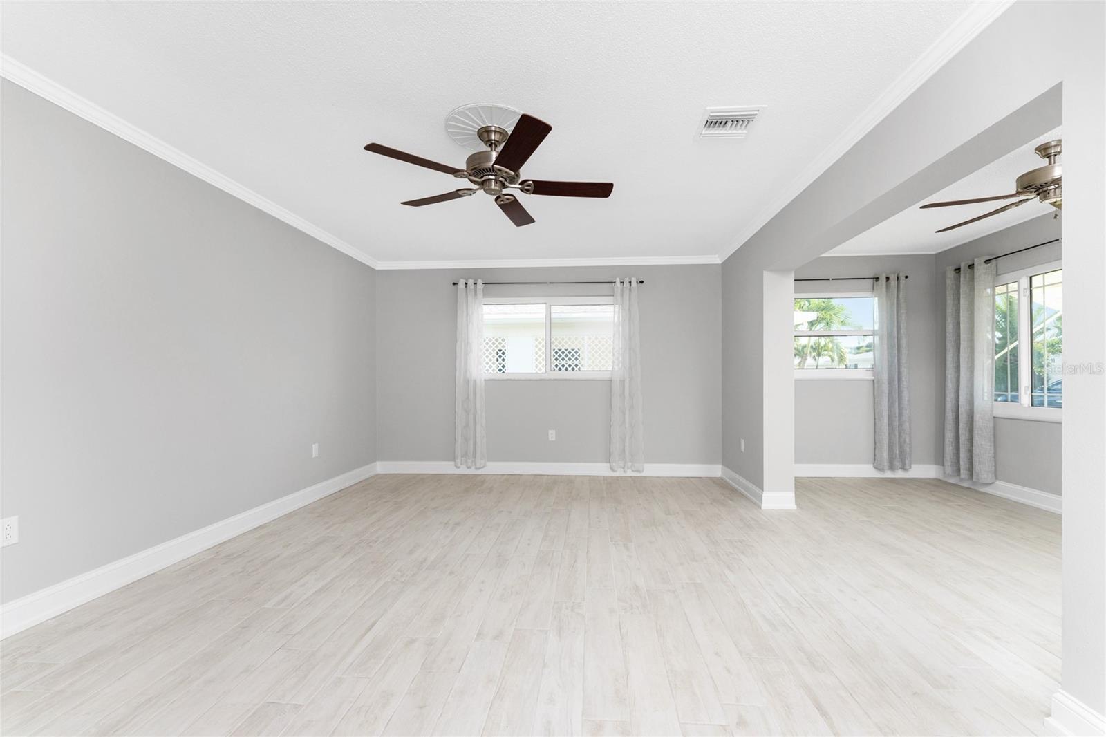 Image 8 of 50 For 1977 Beach Road 73