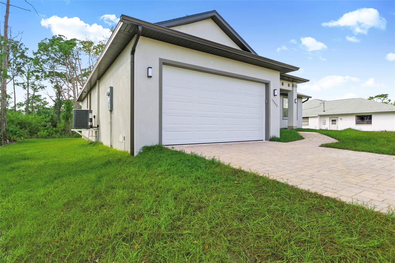 Listing photo id 8 for 13353 Gorman Avenue