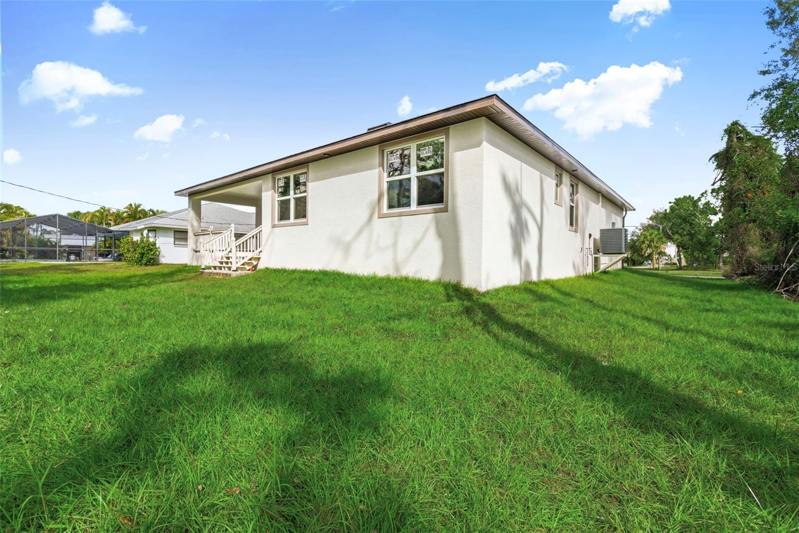 Listing photo id 10 for 13353 Gorman Avenue
