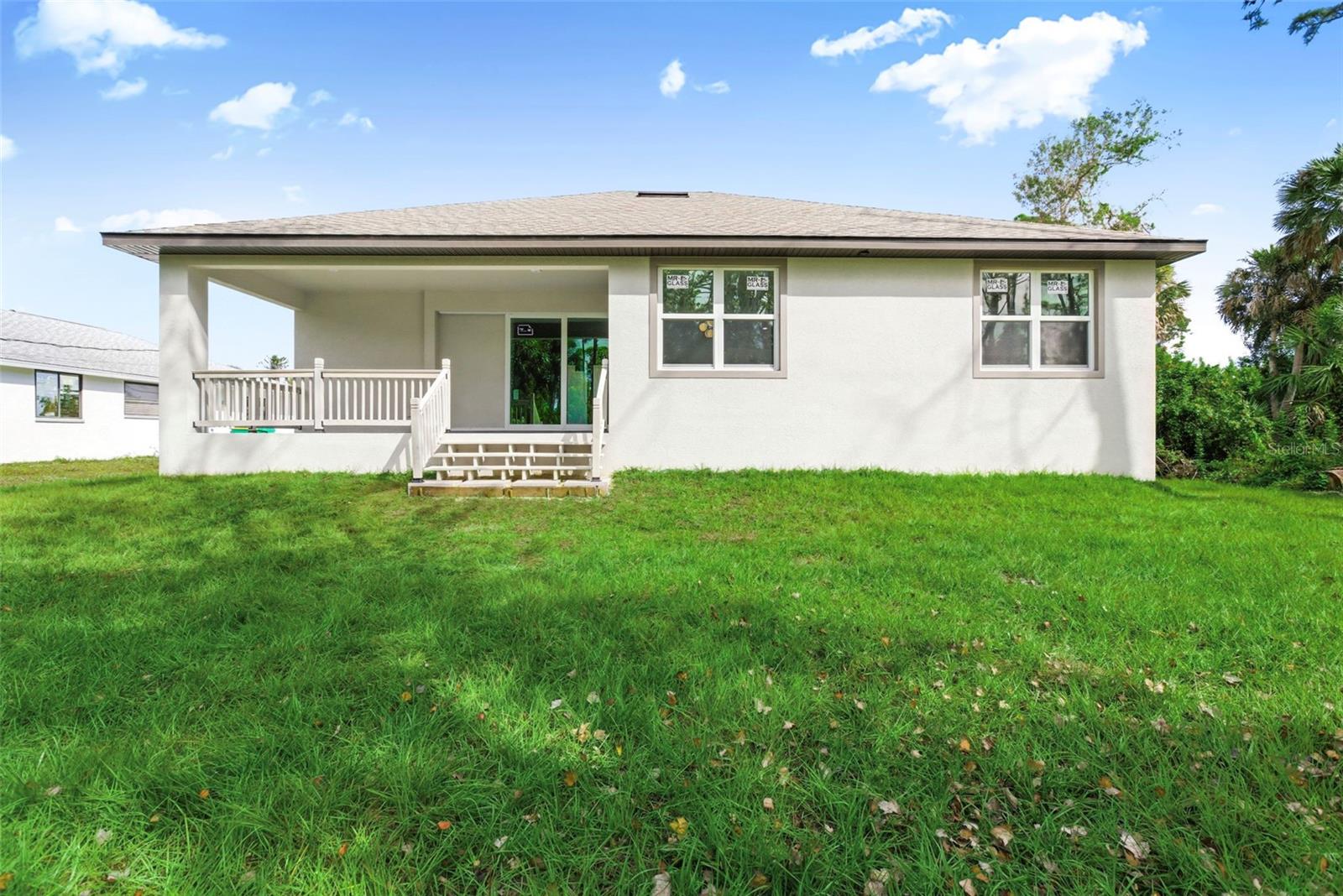 Listing photo id 11 for 13353 Gorman Avenue