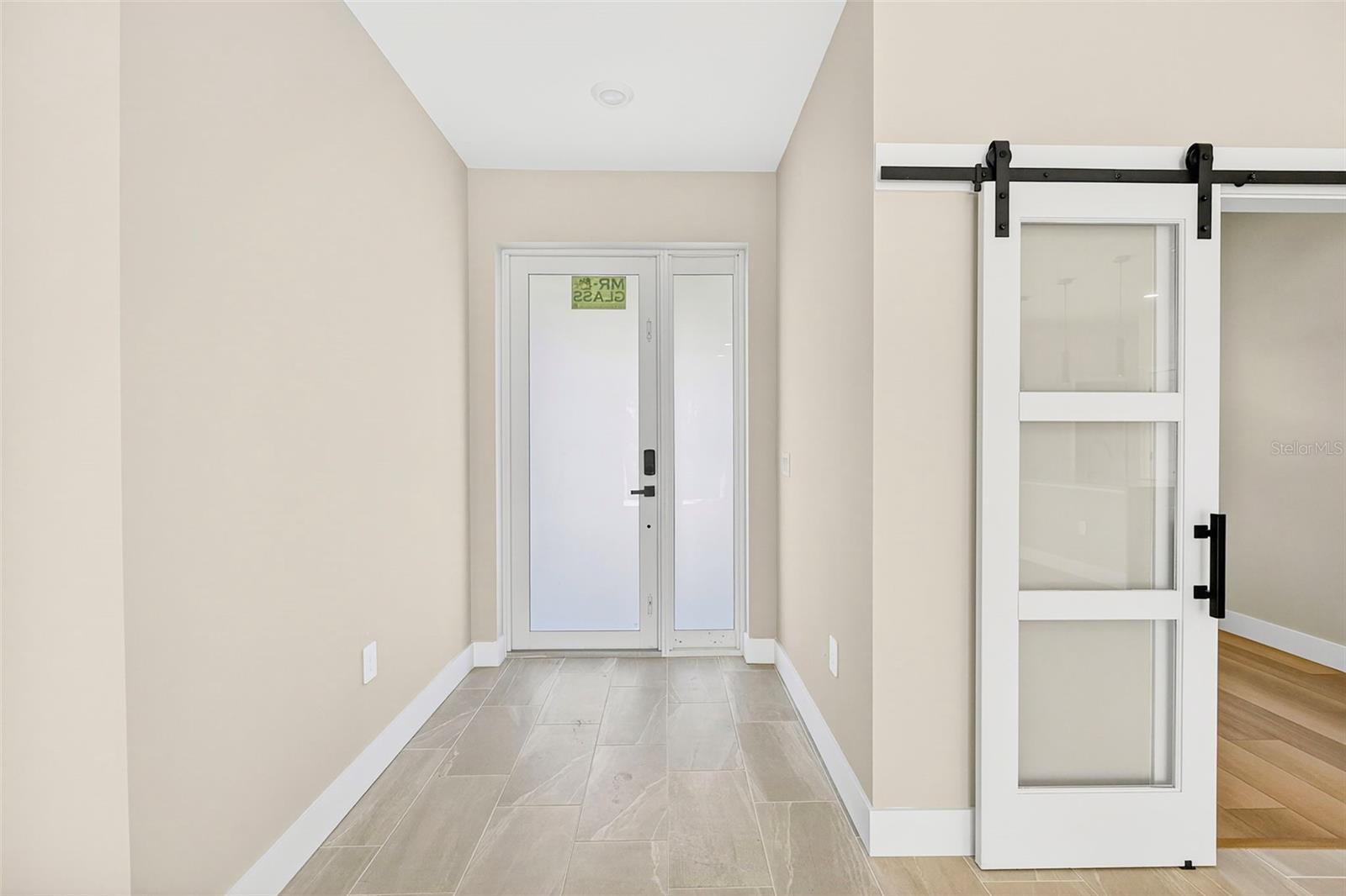 Listing photo id 15 for 13353 Gorman Avenue