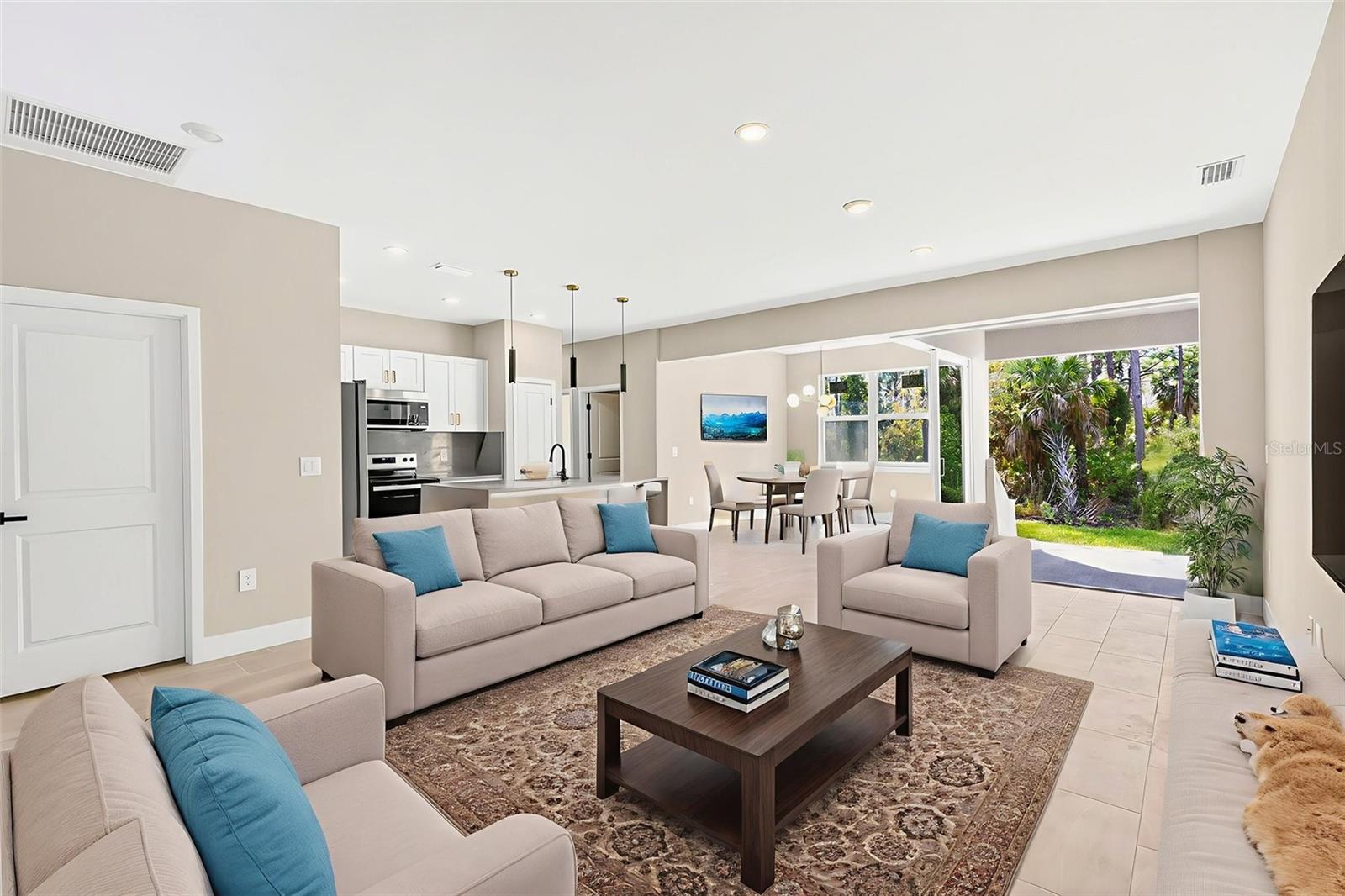 Listing photo id 23 for 13353 Gorman Avenue