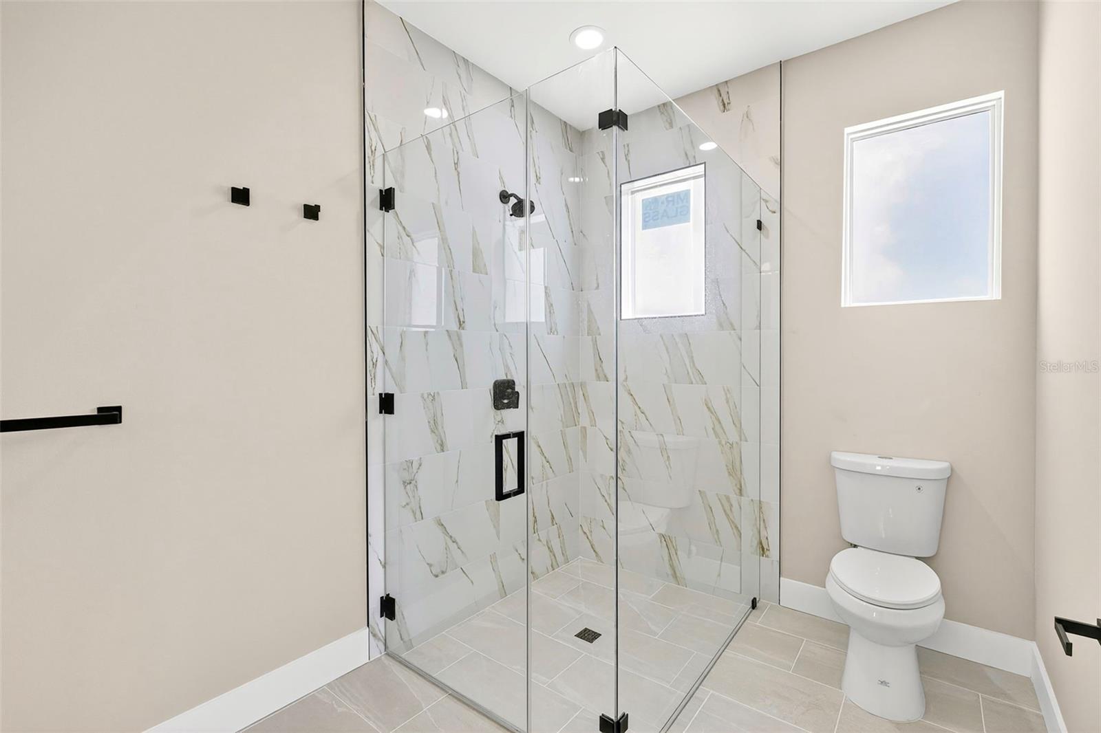 Listing photo id 41 for 13353 Gorman Avenue