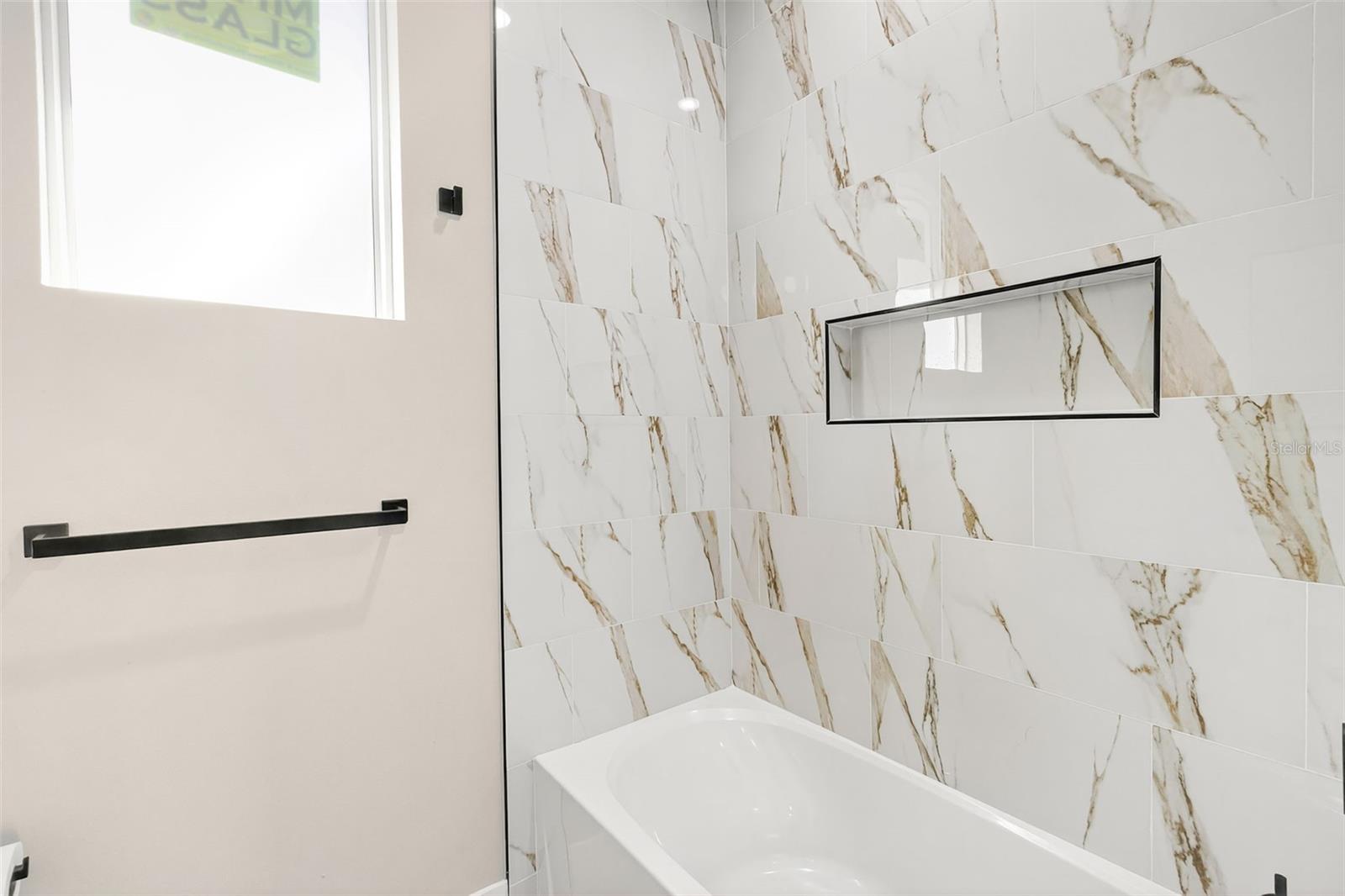 Listing photo id 47 for 13353 Gorman Avenue