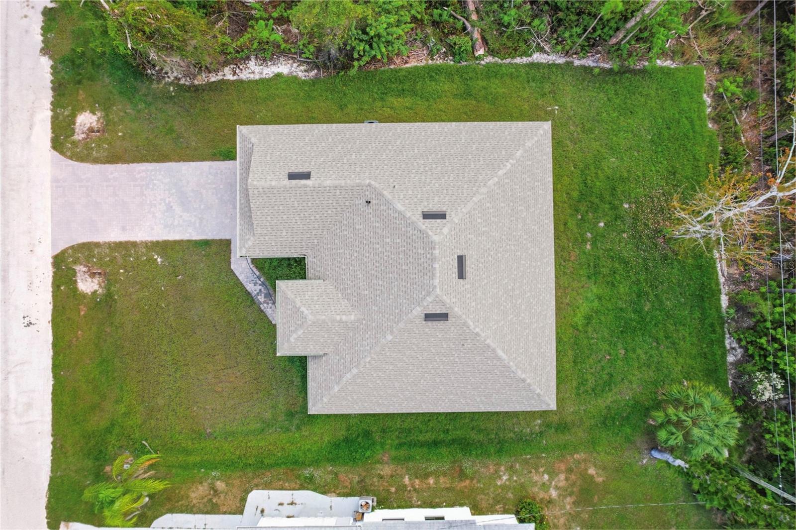 Listing photo id 4 for 13353 Gorman Avenue