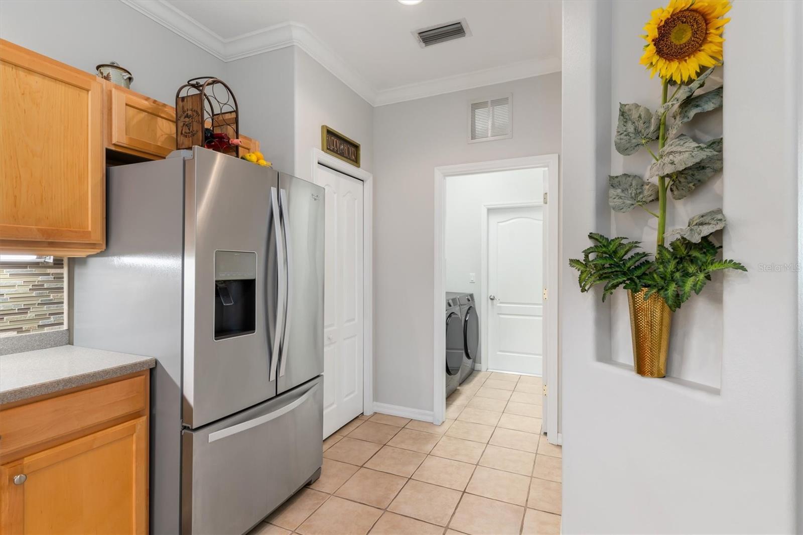 Image 22 of 61 For 4567 Whispering Oaks Dr