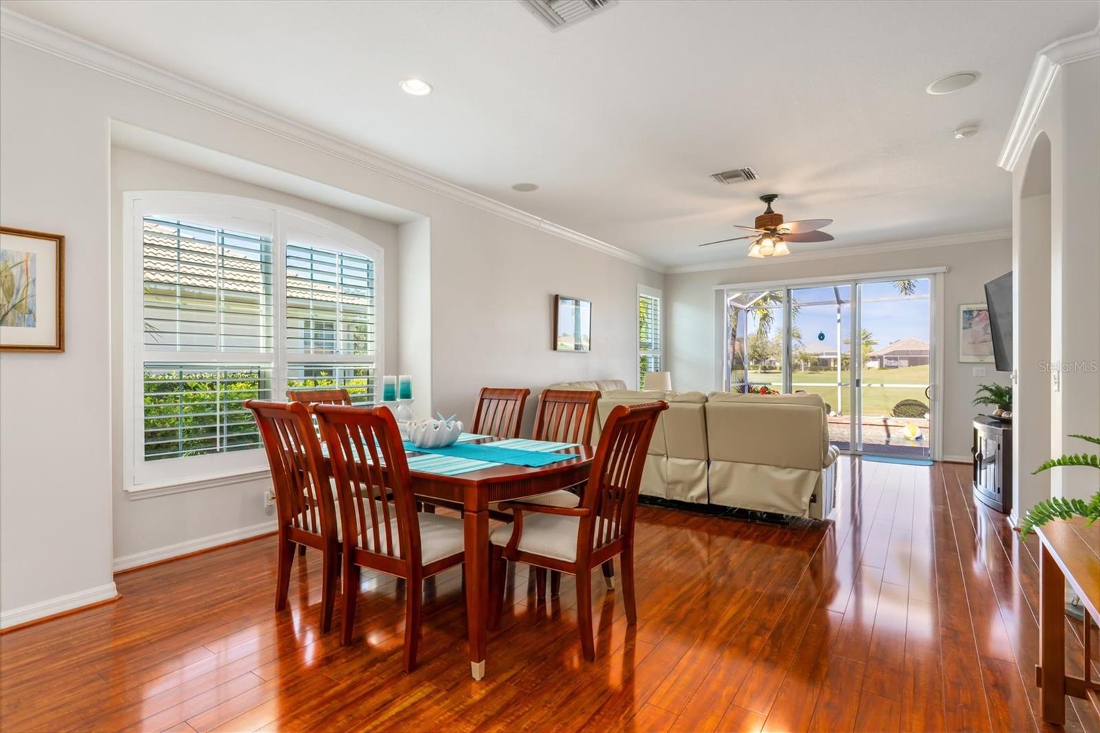 Image 26 of 61 For 4567 Whispering Oaks Dr