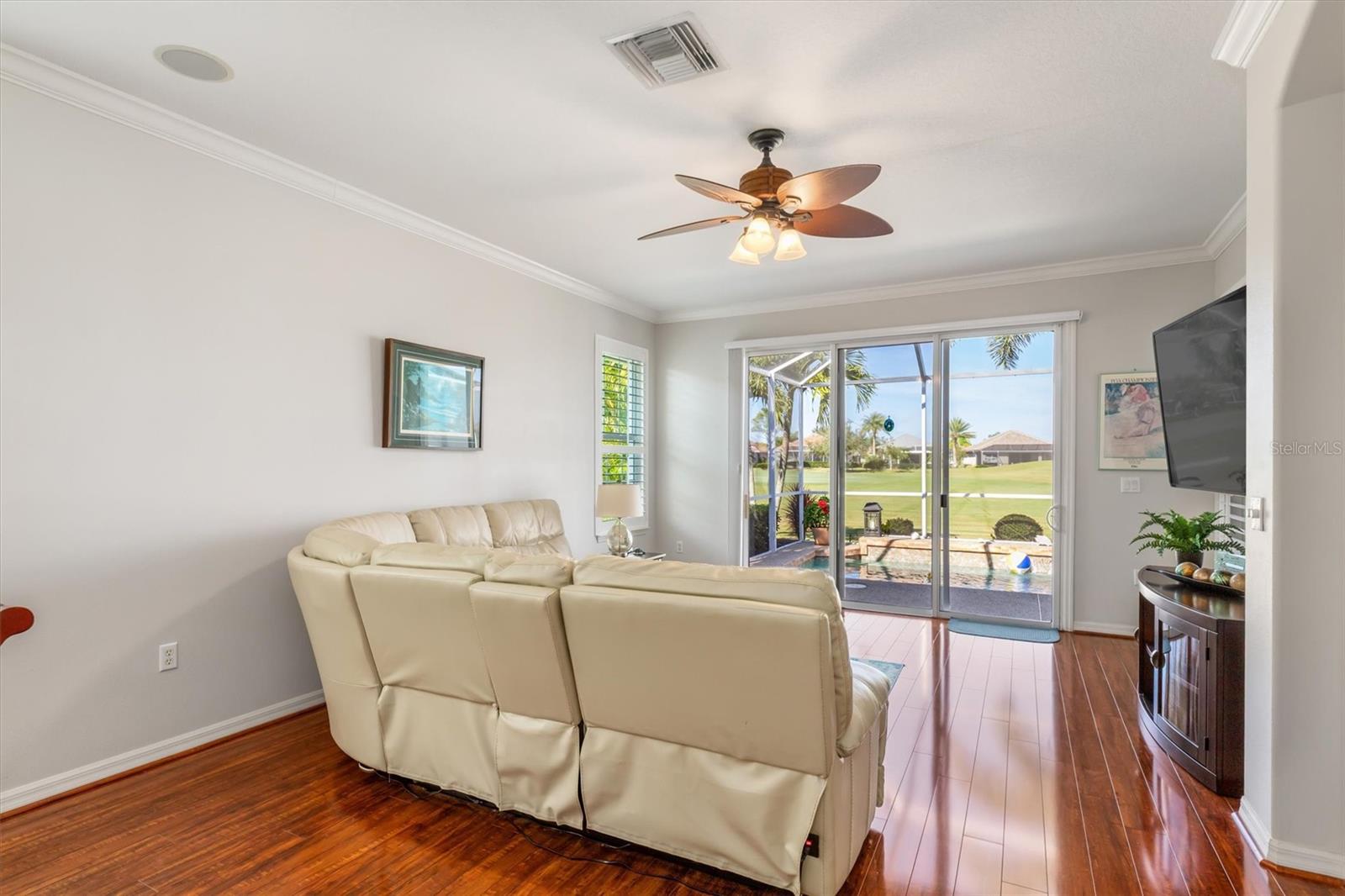 Image 27 of 61 For 4567 Whispering Oaks Dr