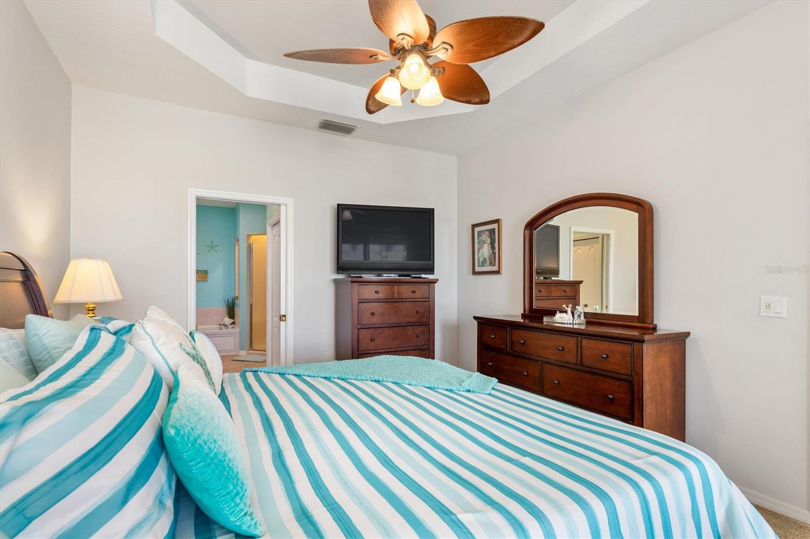 Image 29 of 61 For 4567 Whispering Oaks Dr