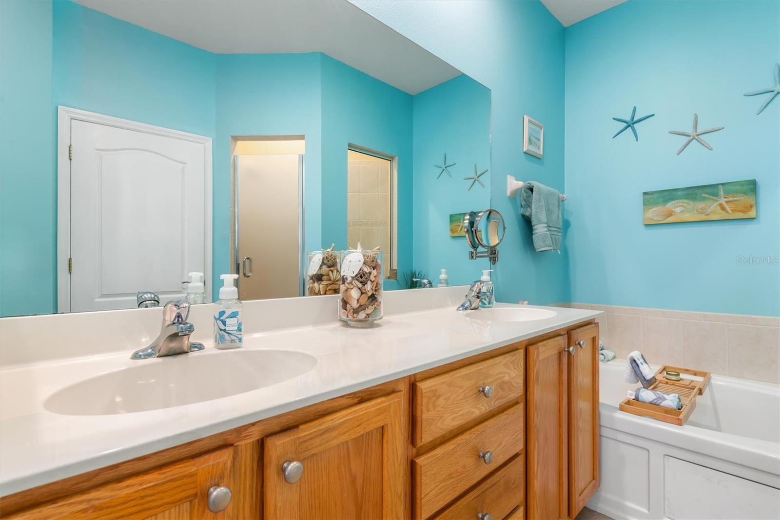 Image 34 of 61 For 4567 Whispering Oaks Dr