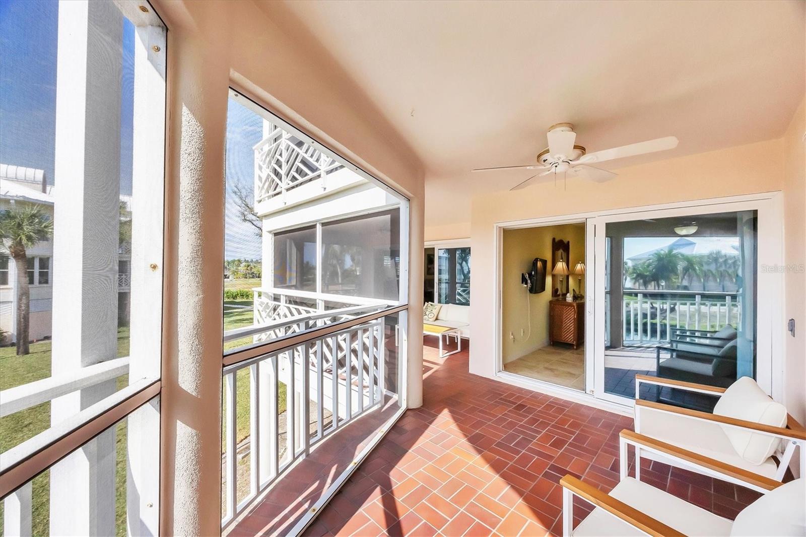 Image 14 of 58 For 11000 Placida Road 2202