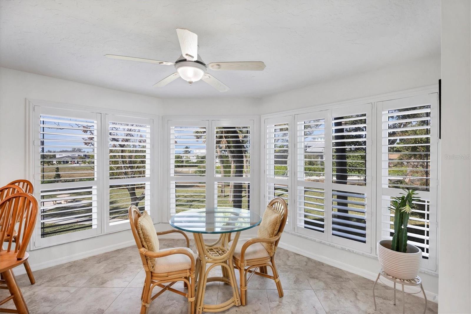 Image 4 of 58 For 11000 Placida Road 2202