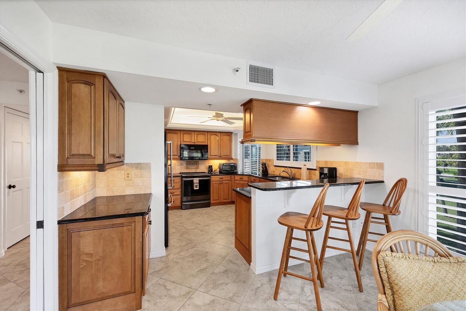 Image 5 of 58 For 11000 Placida Road 2202