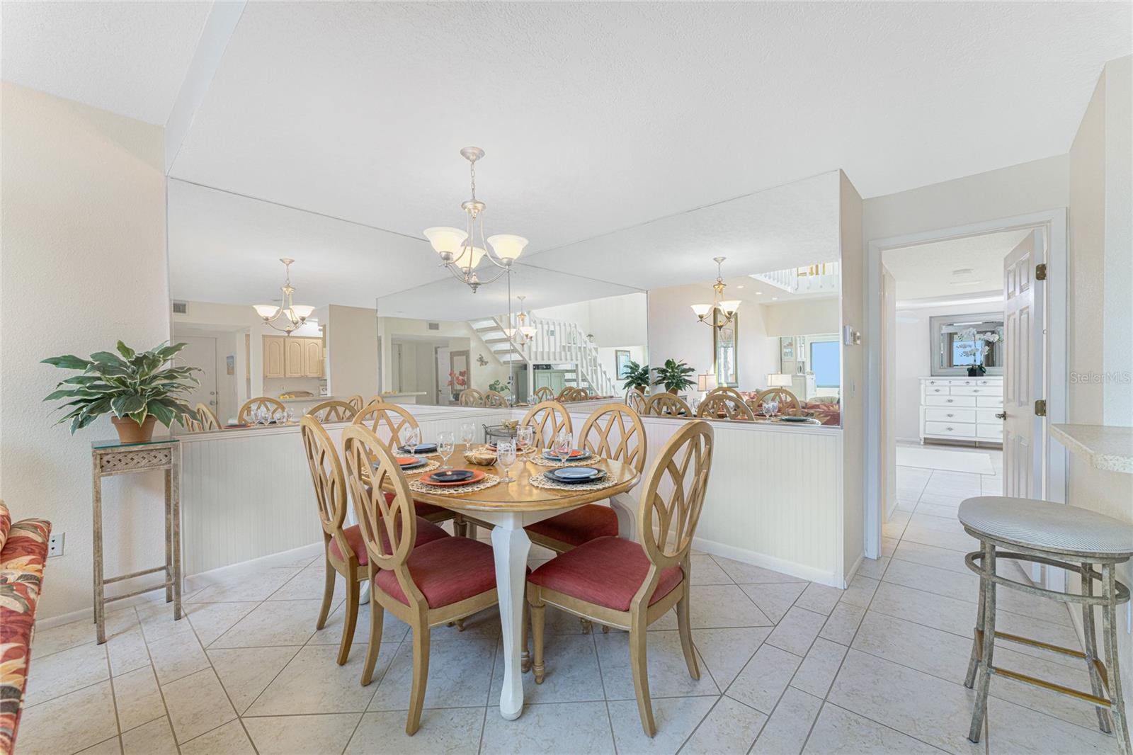 Image 12 of 69 For 2950 Beach Road B522