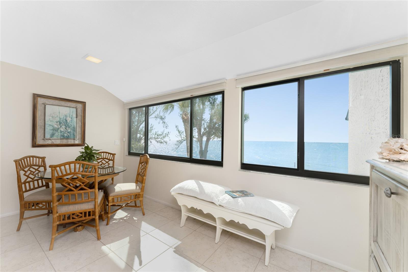 Image 17 of 69 For 2950 Beach Road B522