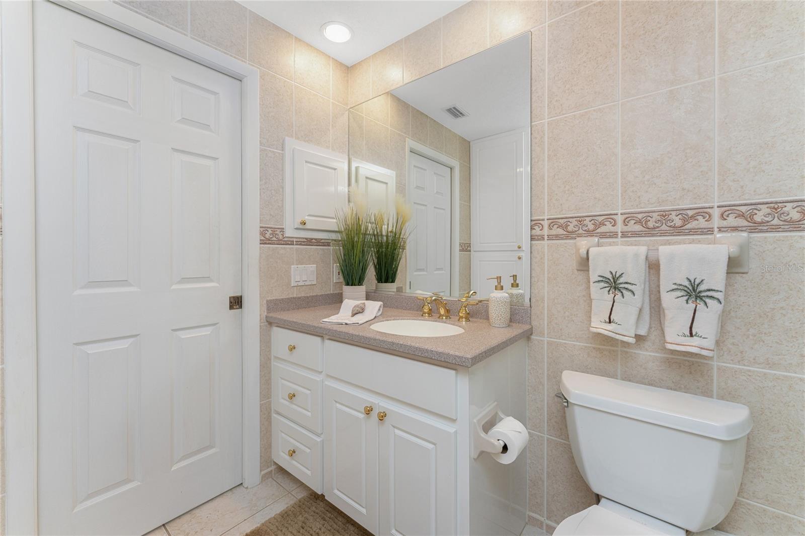 Image 27 of 69 For 2950 Beach Road B522