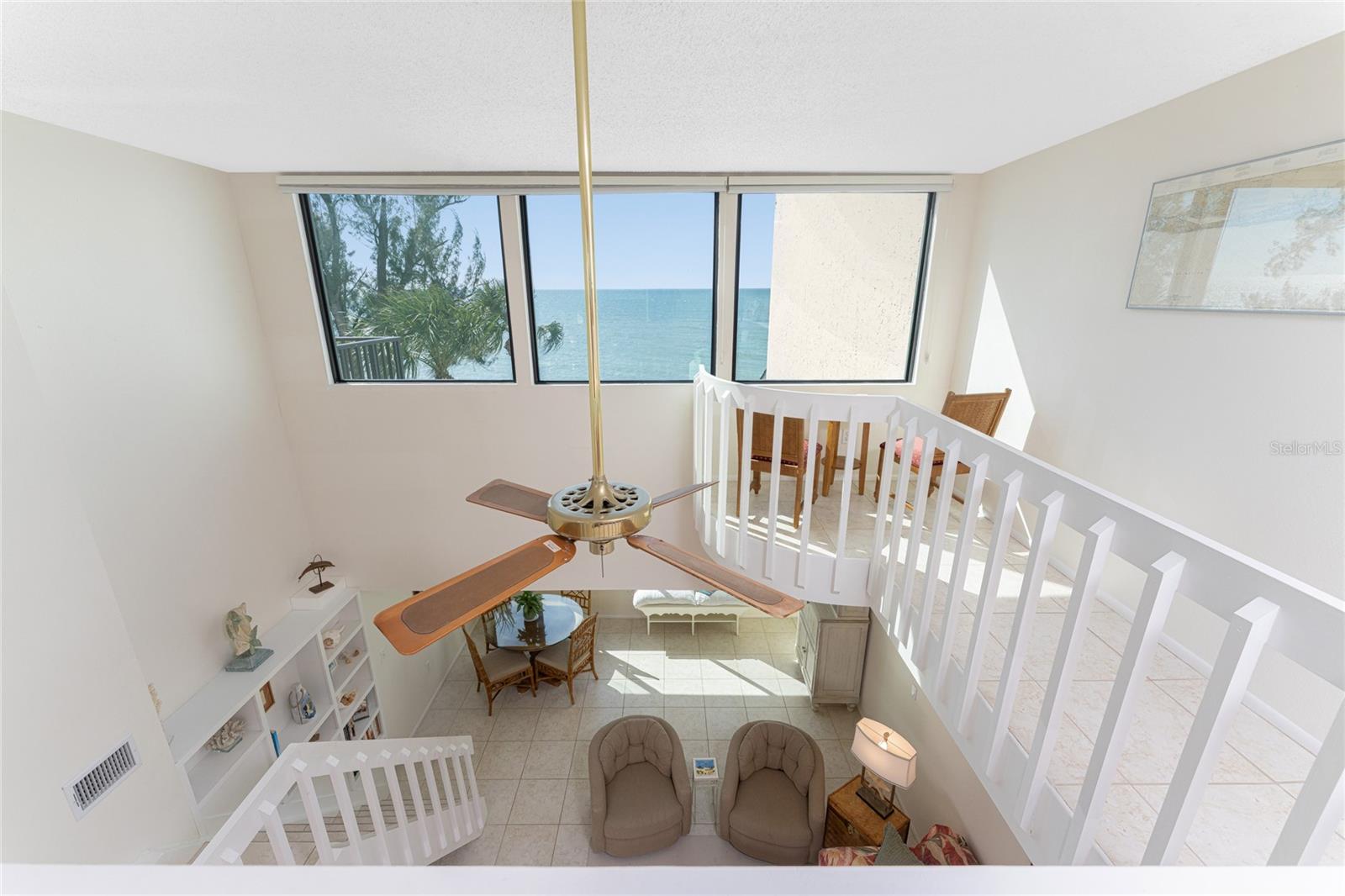 Image 36 of 69 For 2950 Beach Road B522