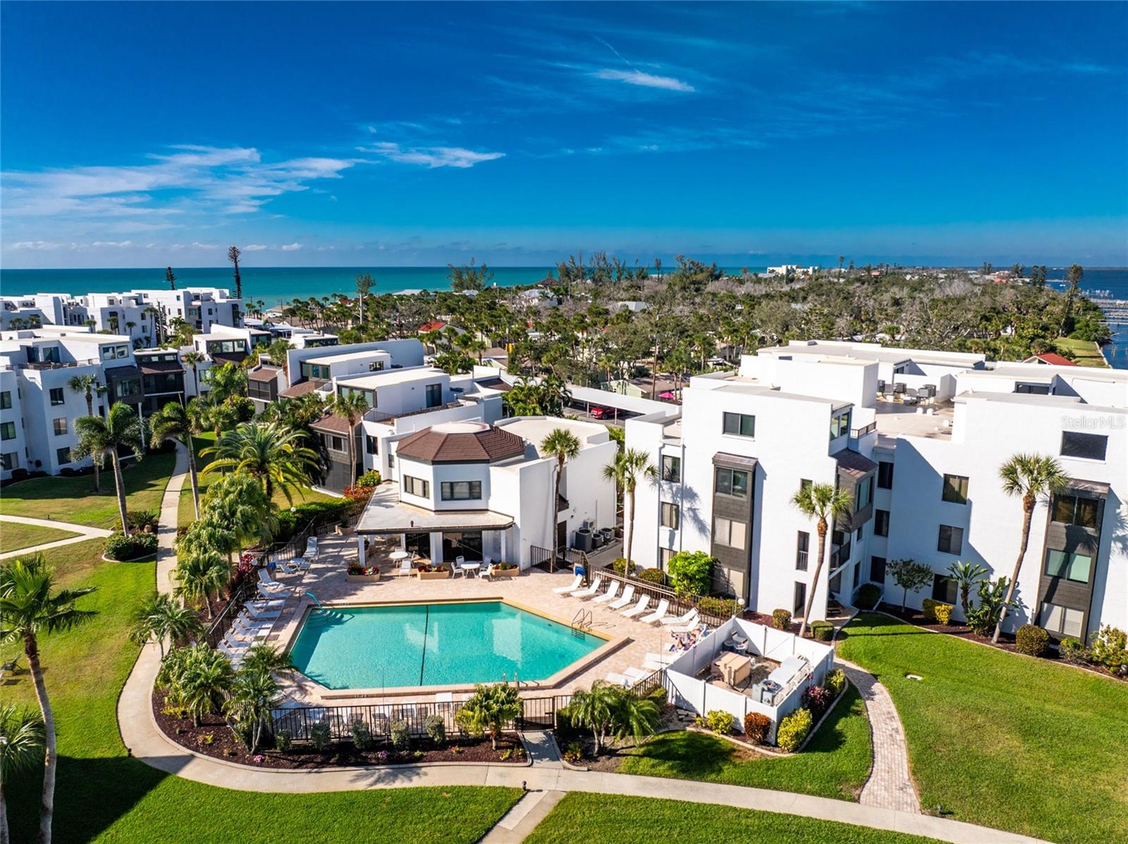 Image 66 of 69 For 2950 Beach Road B522