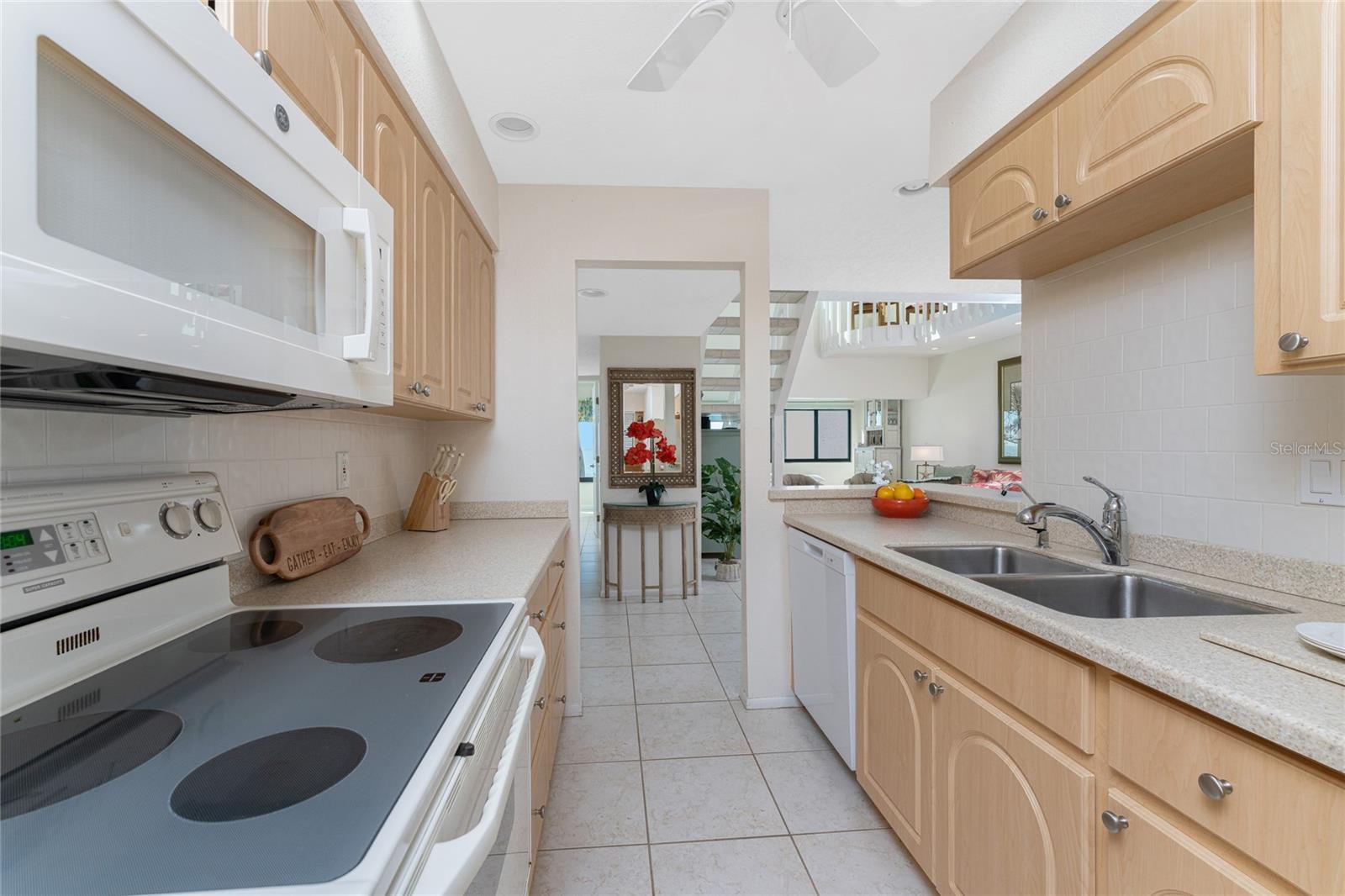 Image 7 of 69 For 2950 Beach Road B522