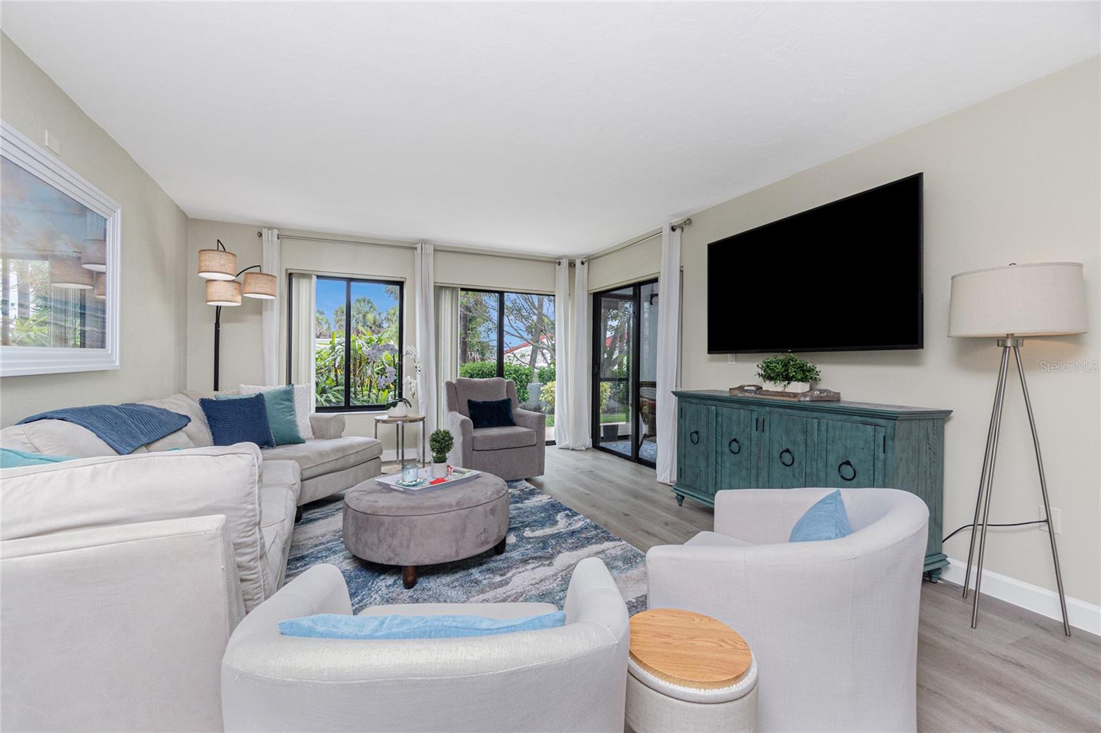 Image 10 of 43 For 2955 Beach Road A411