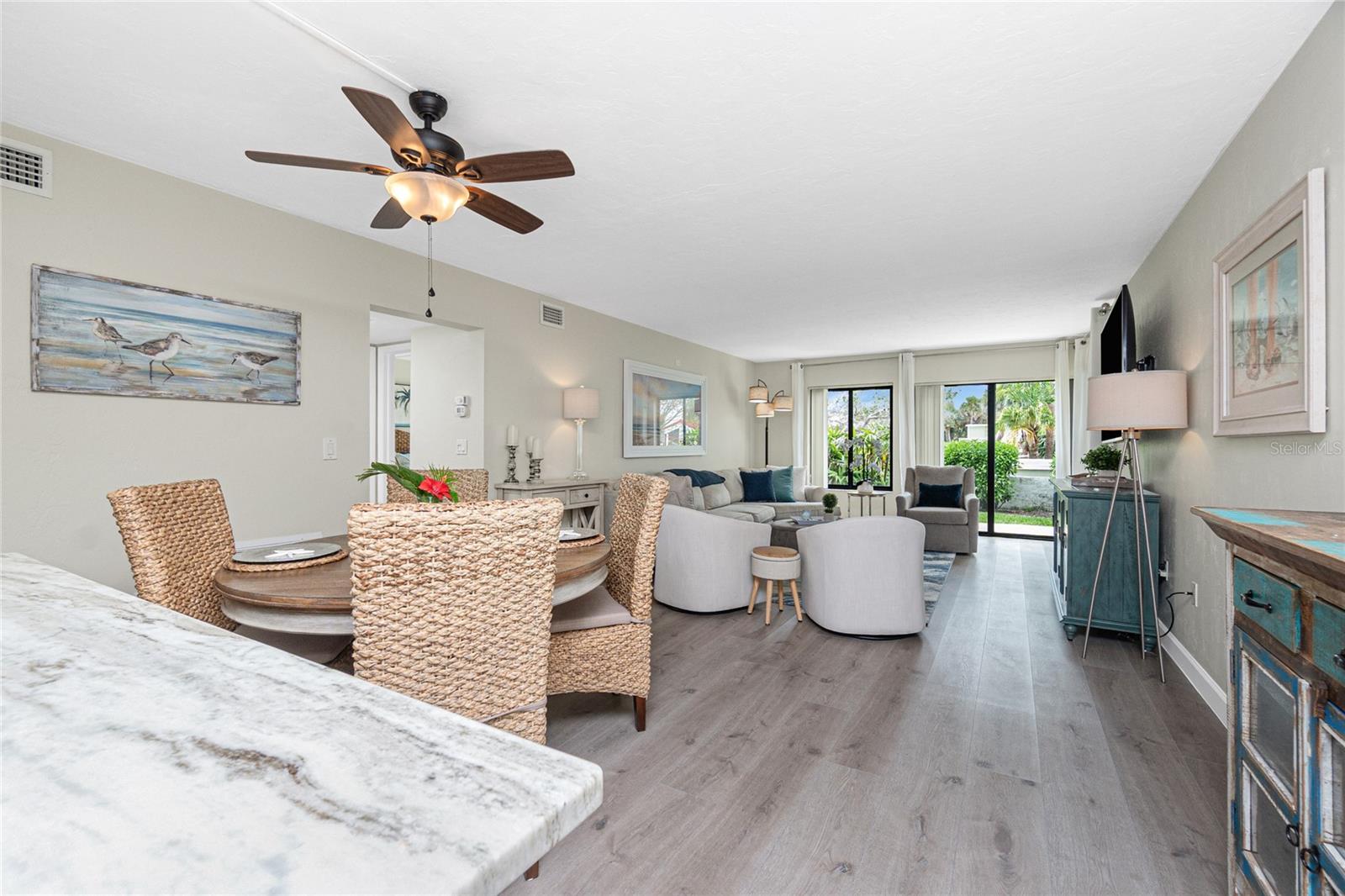 Image 12 of 43 For 2955 Beach Road A411