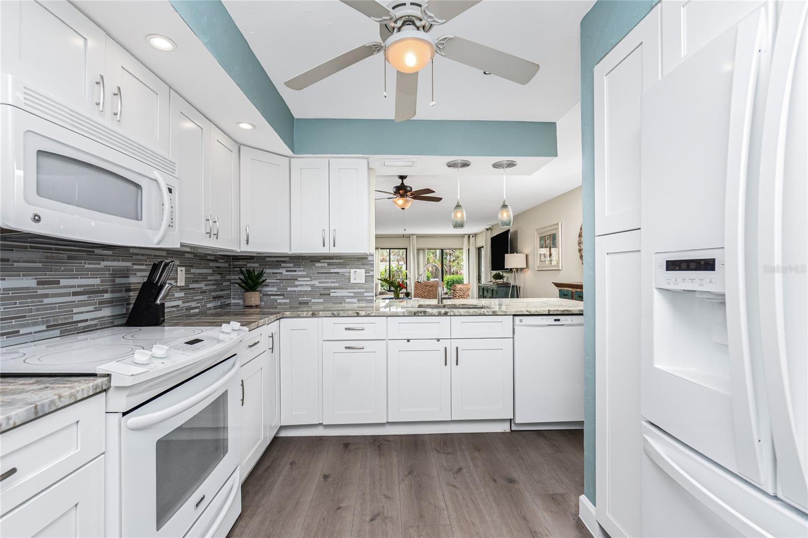 Image 16 of 43 For 2955 Beach Road A411