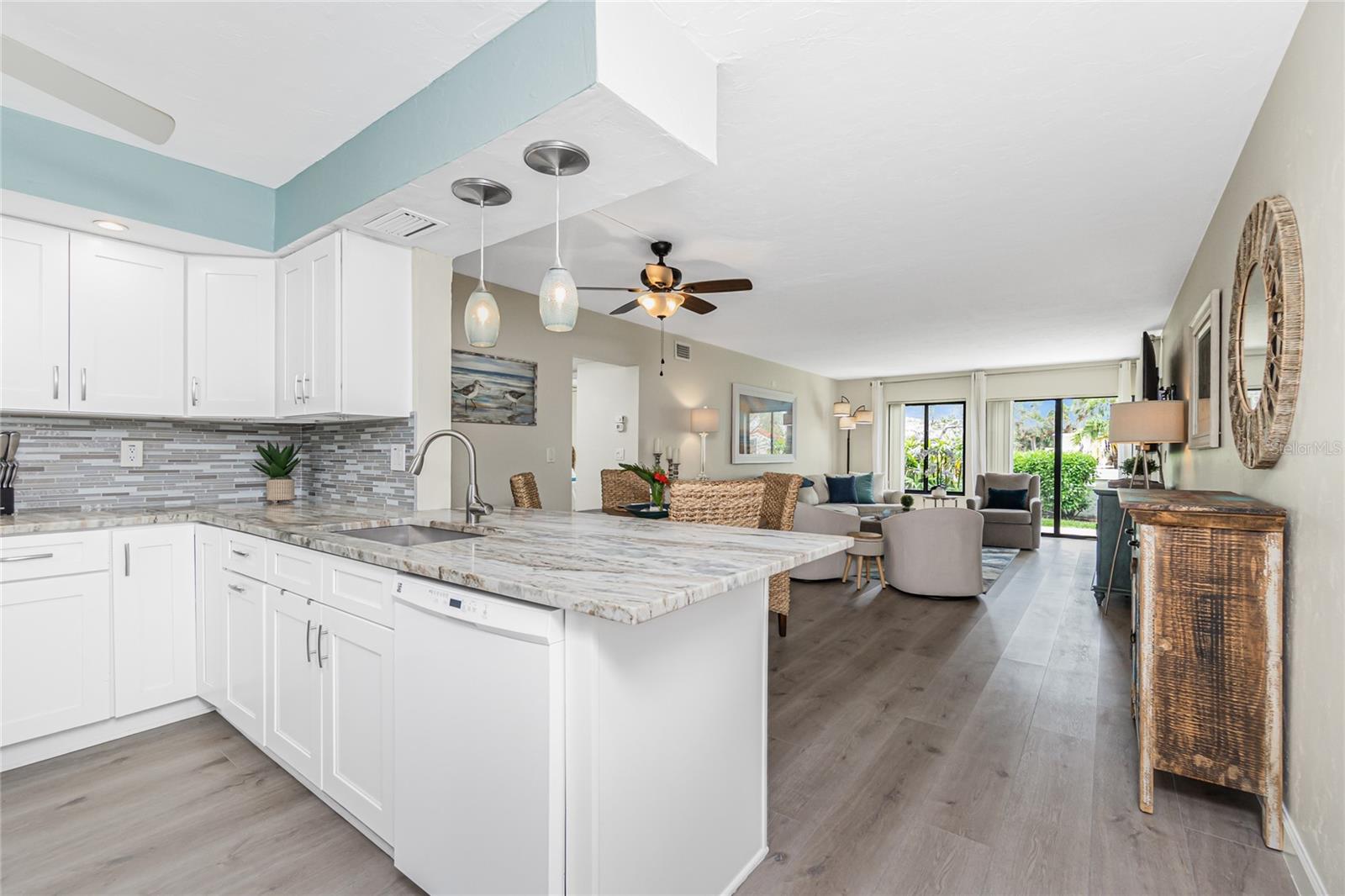 Image 17 of 43 For 2955 Beach Road A411