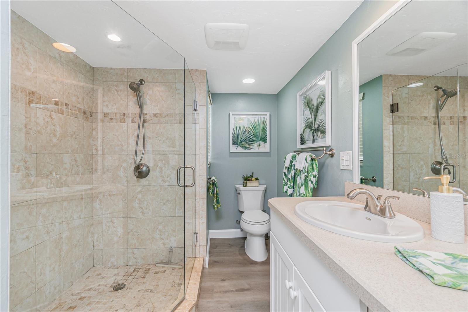 Image 21 of 43 For 2955 Beach Road A411