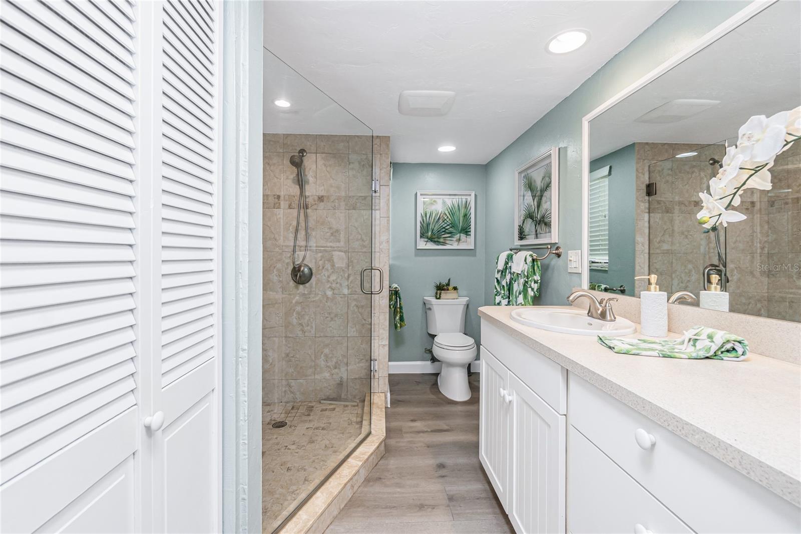 Image 23 of 43 For 2955 Beach Road A411