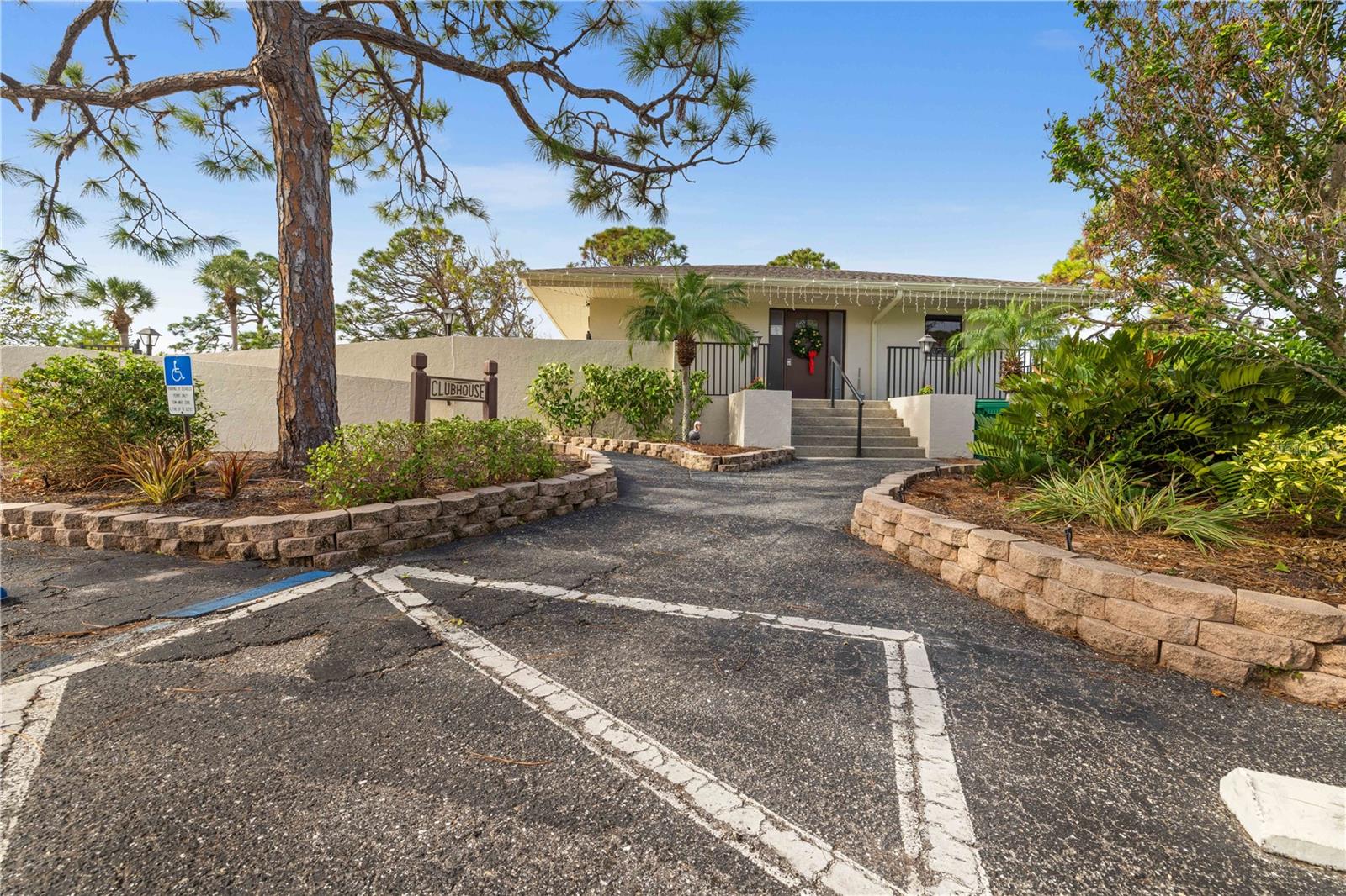 Image 31 of 37 For 4260 Placida Road 14c