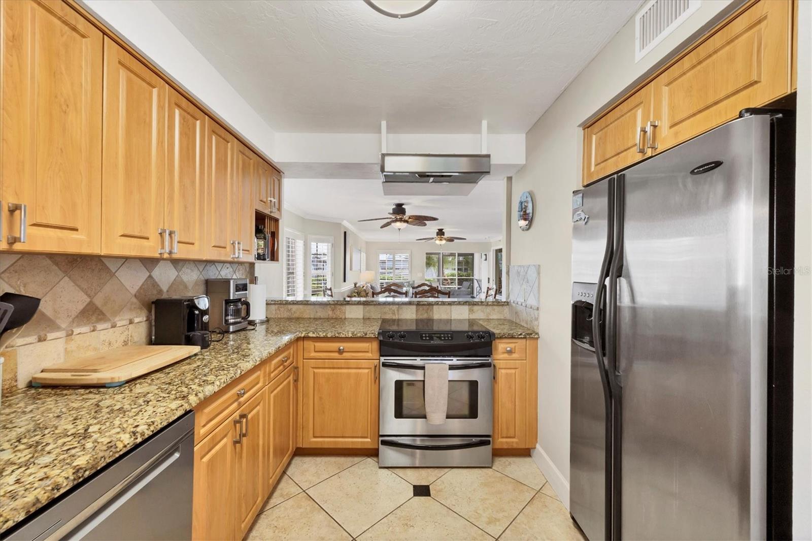 Image 15 of 58 For 11000 Placida Road 1601