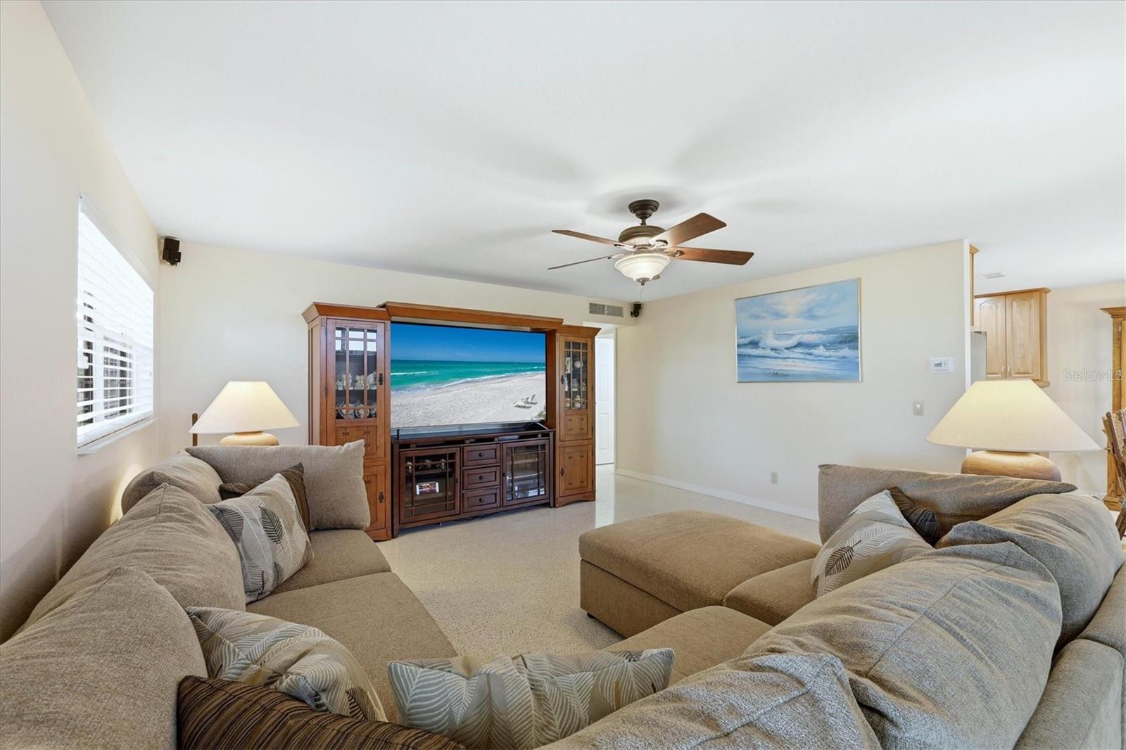 Image 10 of 40 For 3492 Discovery Drive