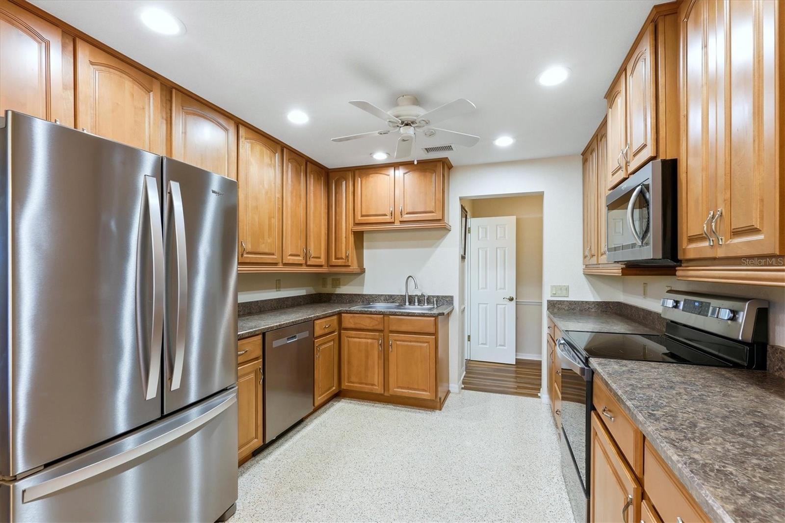 Image 15 of 40 For 3492 Discovery Drive