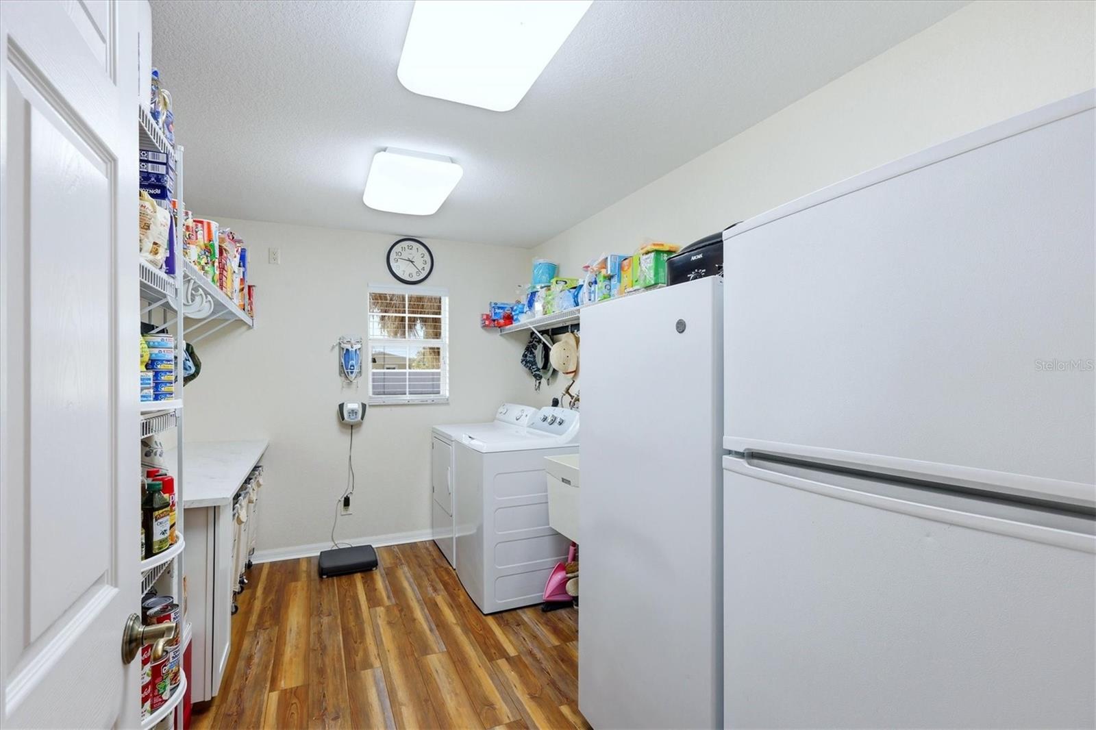 Image 16 of 40 For 3492 Discovery Drive