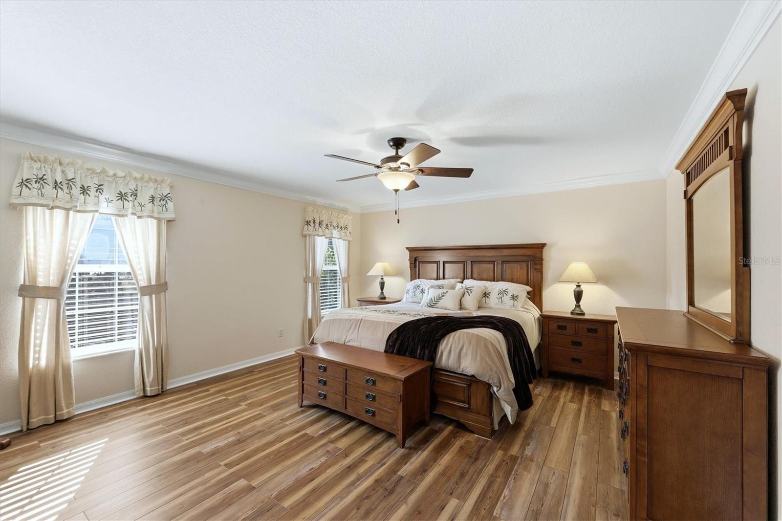 Image 18 of 40 For 3492 Discovery Drive